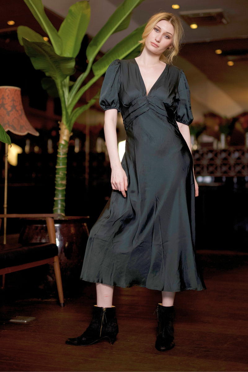 Satin Kleid Olive